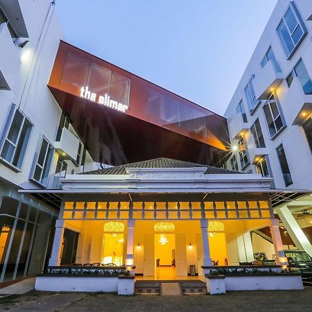 Alimar Hotel Malang Ngoại thất bức ảnh