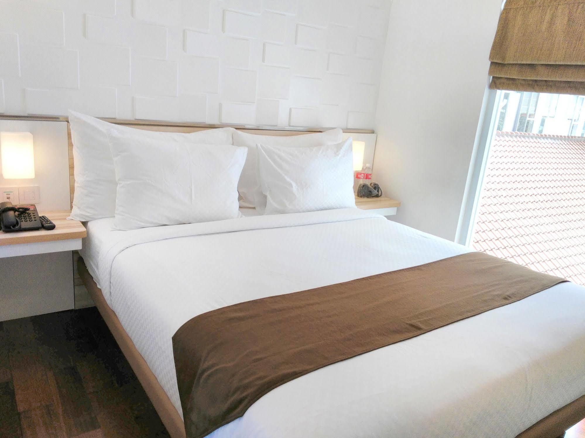 Alimar Hotel Malang Ngoại thất bức ảnh