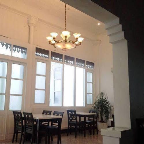 Alimar Hotel Malang Ngoại thất bức ảnh